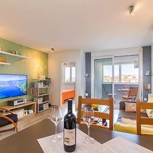  Appartamento Lovely Near Centar