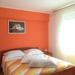 Apartment Valeriana, Pula